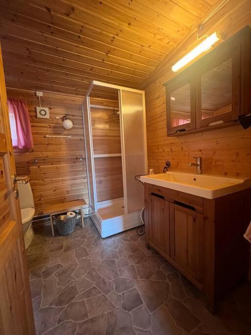 Cozy And Spacious Cabin Svensby Buitenkant foto