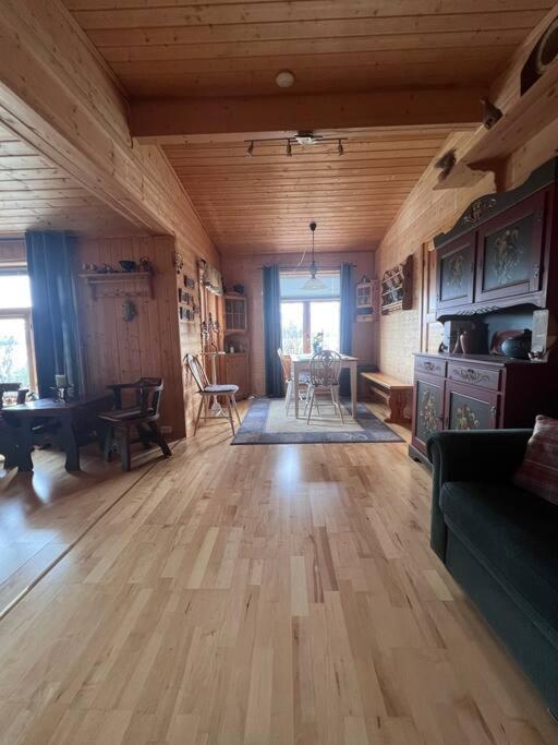 Cozy And Spacious Cabin Svensby Buitenkant foto